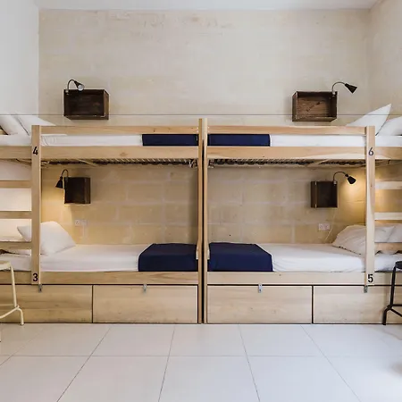 Two Pillows Boutique * Sliema