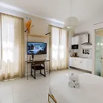 Two Pillows Boutique