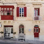 Two Pillows Boutique * Sliema
