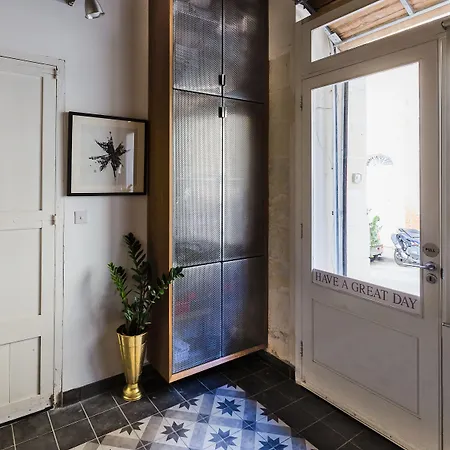 Two Pillows Boutique Sliema