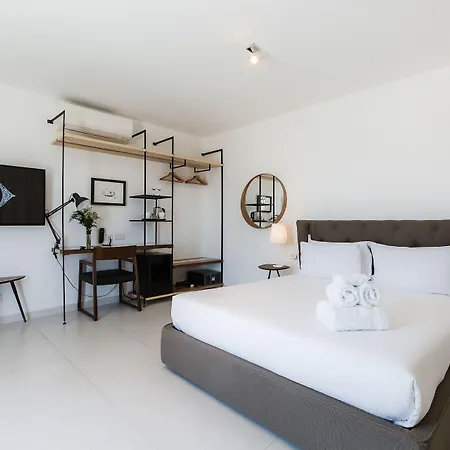 Two Pillows Boutique Hostel *