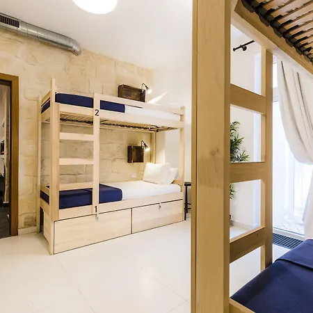 Two Pillows Boutique Hostal *