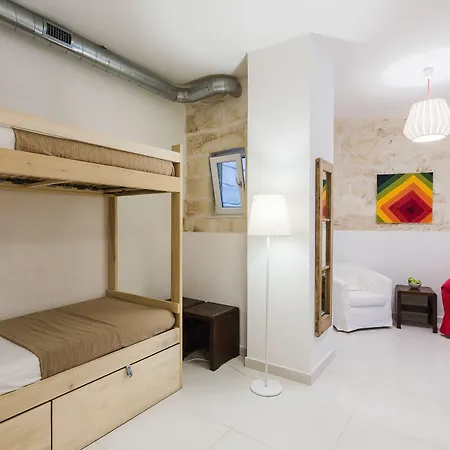 Two Pillows Boutique