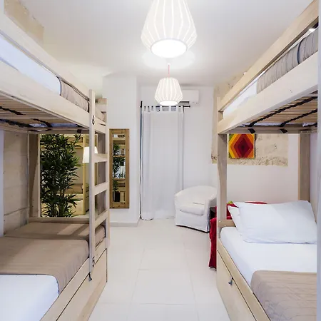 Hostel Two Pillows Boutique Sliema