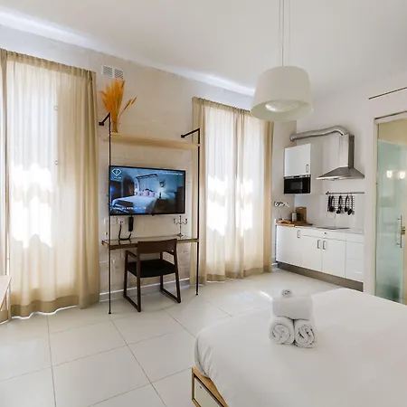 Two Pillows Boutique