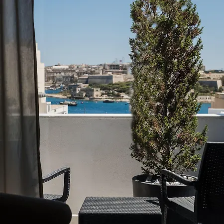 Two Pillows Boutique Hostel