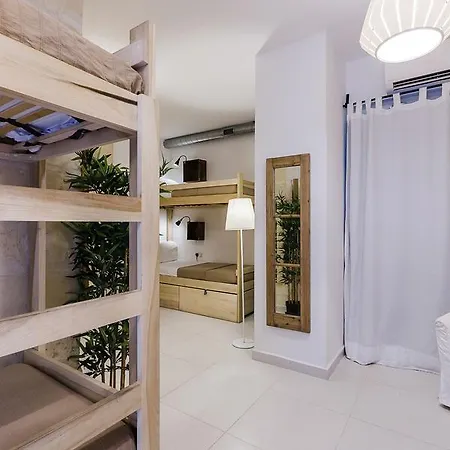 Two Pillows Boutique Hostel *