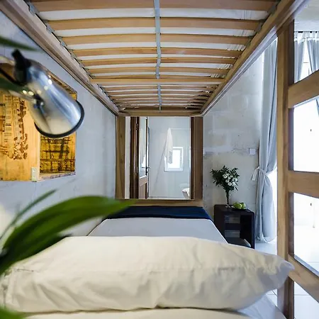 Two Pillows Boutique * Sliema