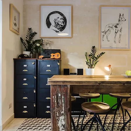 Two Pillows Boutique Hostel Sliema