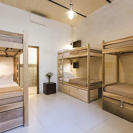 Two Pillows Boutique Hostel