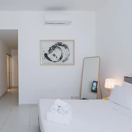 Two Pillows Boutique Hostel *