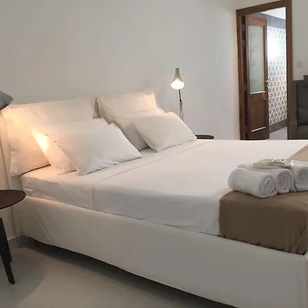 Two Pillows Boutique