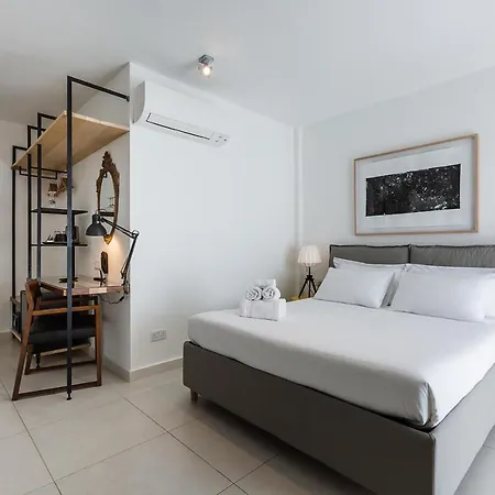 Two Pillows Boutique Hostel *
