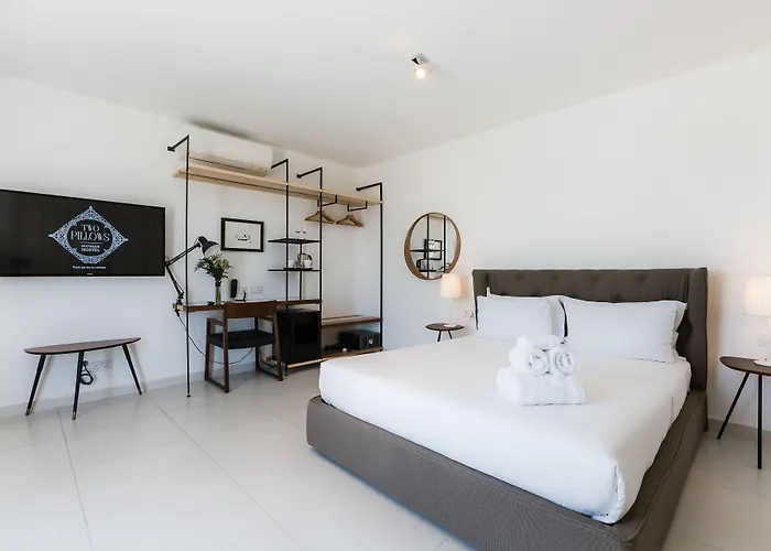 Two Pillows Boutique Hostel *