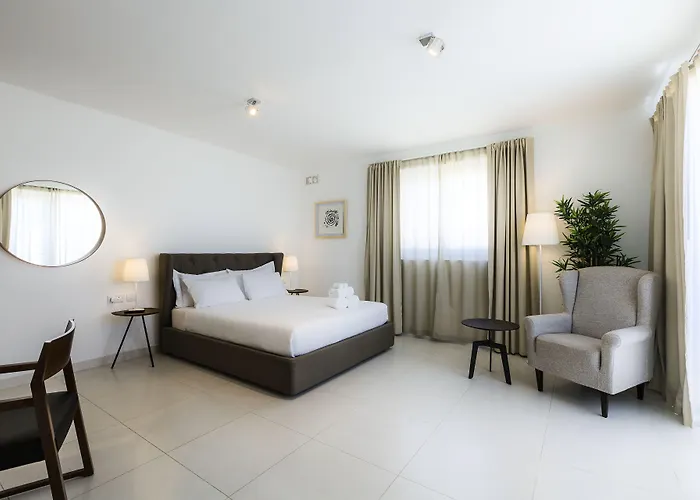 Two Pillows Boutique Hostel