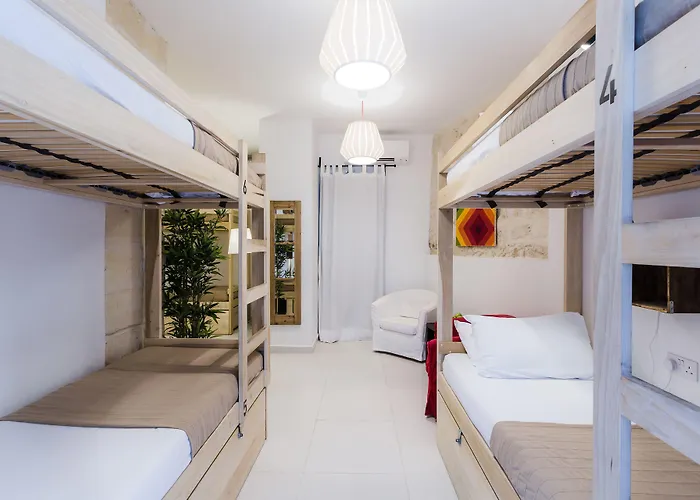 Hostel Two Pillows Boutique Sliema