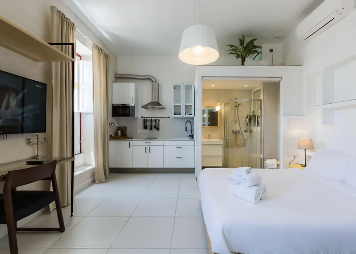 Hostel Two Pillows Boutique Sliema