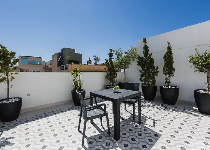 Hostel Two Pillows Boutique Sliema