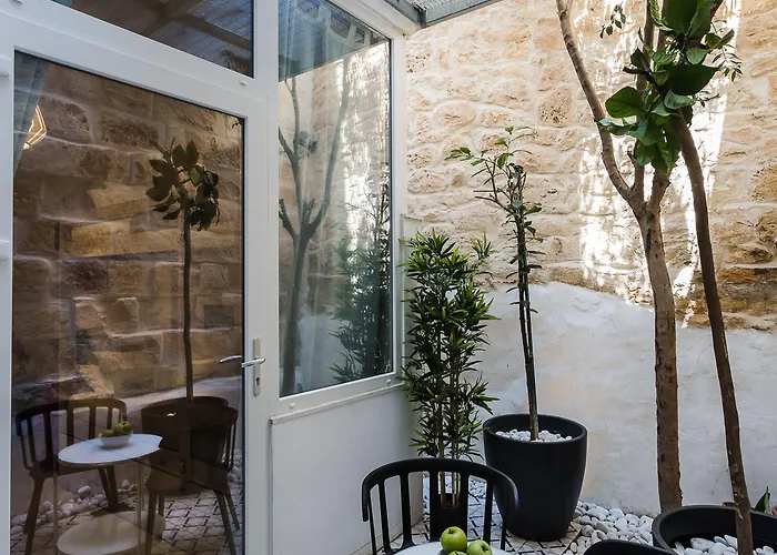 Two Pillows Boutique Sliema