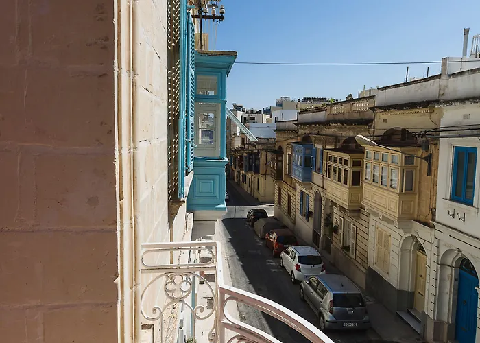 투 필로우즈 부티크 *