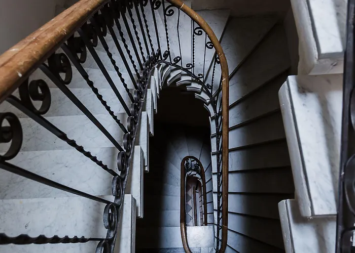 투 필로우즈 부티크 호스텔