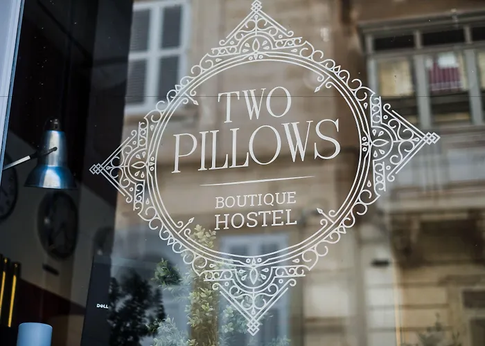Two Pillows Boutique Хостел