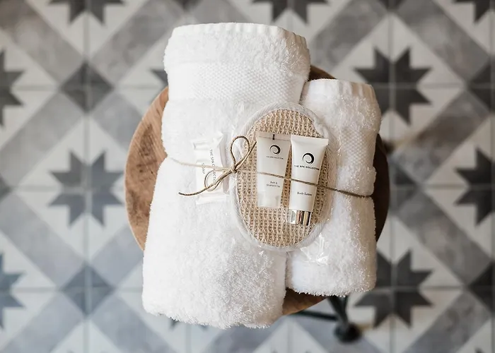 Хостел Two Pillows Boutique Слима