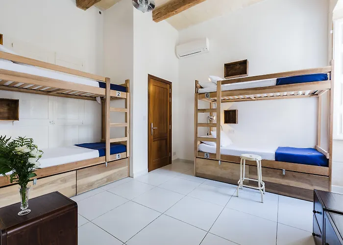 Two Pillows Boutique *