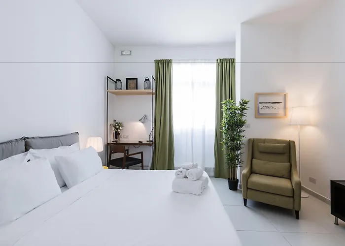 Two Pillows Boutique Hostel Sliema